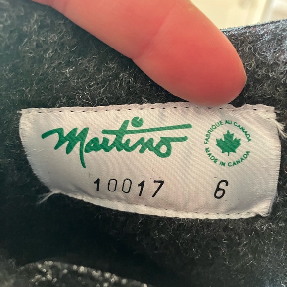 Ladies cute Ankle boots by Martino Canada Size 6 like new in original box - Picture 3 of 8